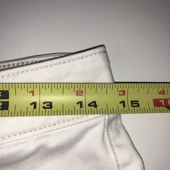 Hollister California Ultra High-Rise Mom Shorts 3" Cargo Ivory Size 9/8 W 29 - Picture 5 of 16